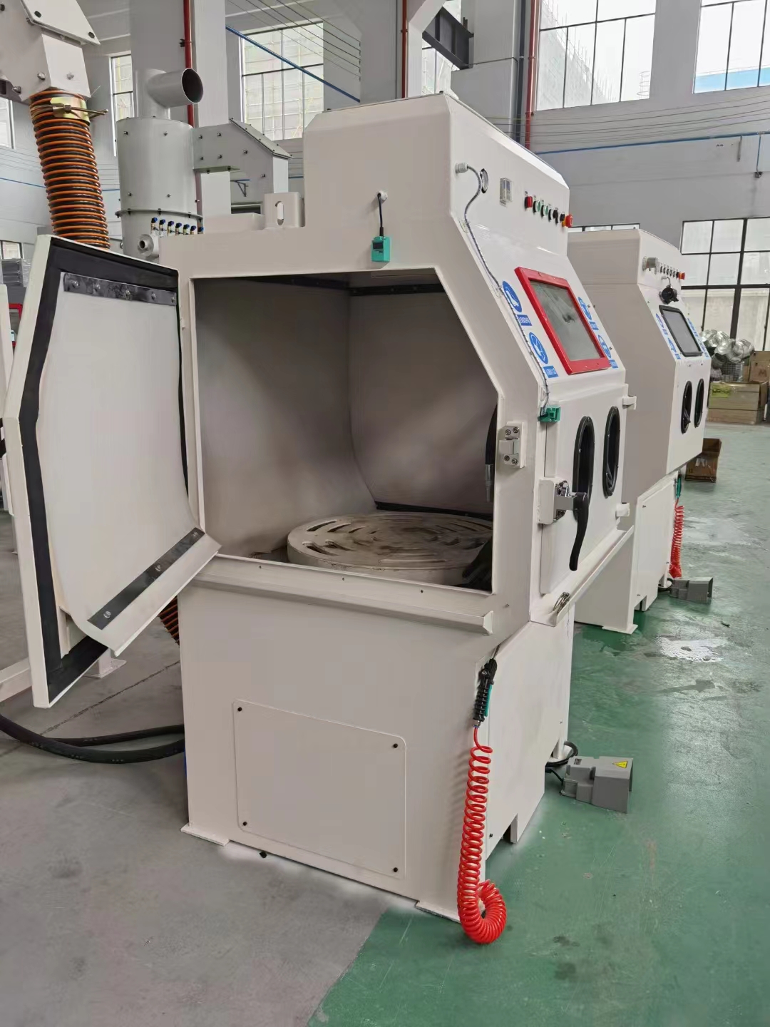 阿拉尔移动式抛丸机的工作原理?