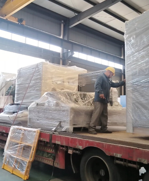 阿拉尔喷砂机软管易破损？选择与保养技巧