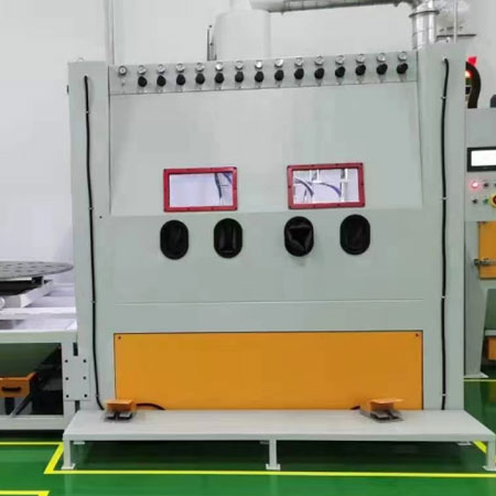 阿拉尔高效生产，从箱体手动喷砂机开始，提升零部件质量